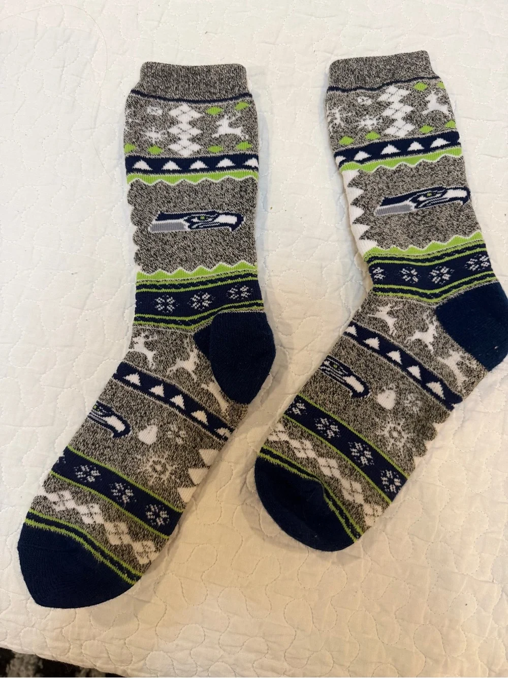 Seattle Seahawks Men's Gray & Navy Patterned Crew Socks